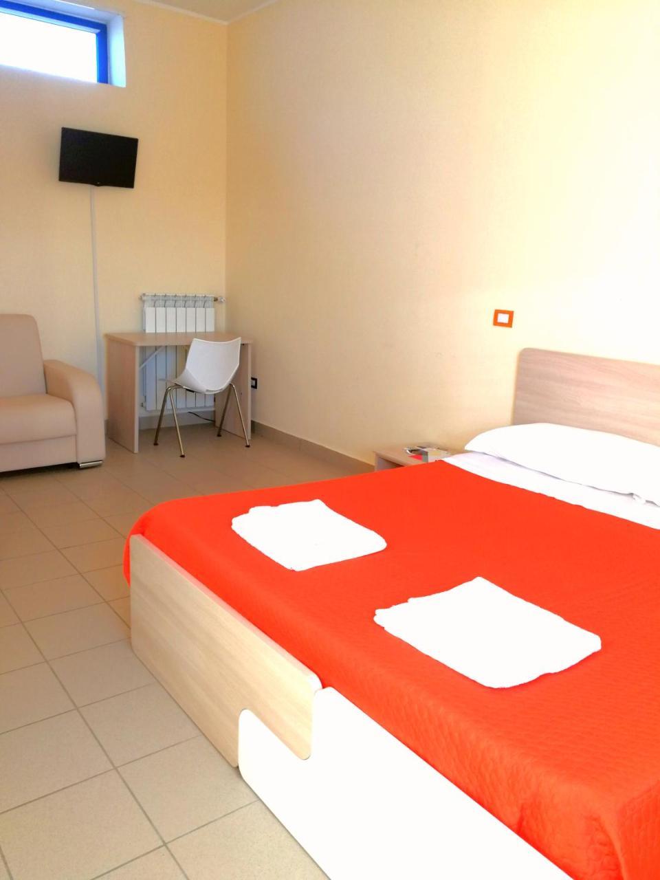 Basilicata Al Volo Hostel Brindisi Montagna Exterior photo