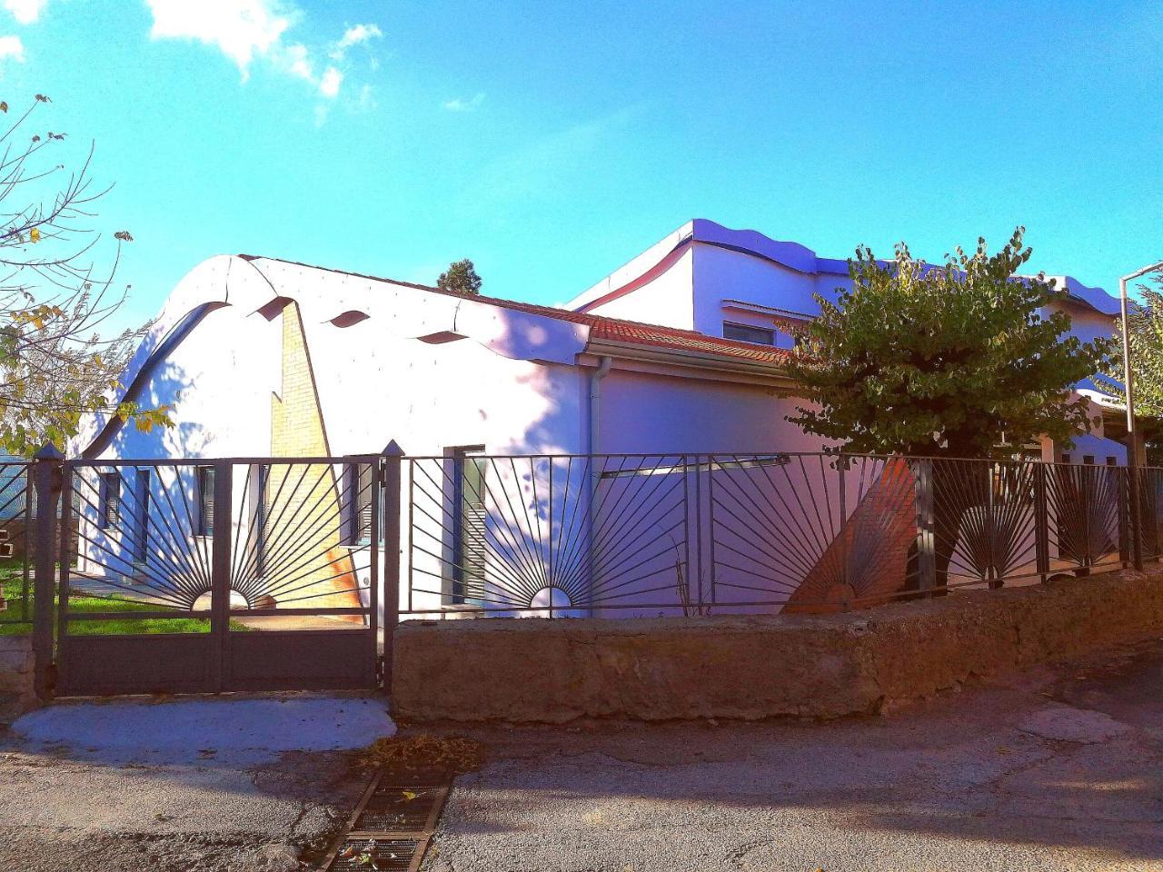 Basilicata Al Volo Hostel Brindisi Montagna Exterior photo